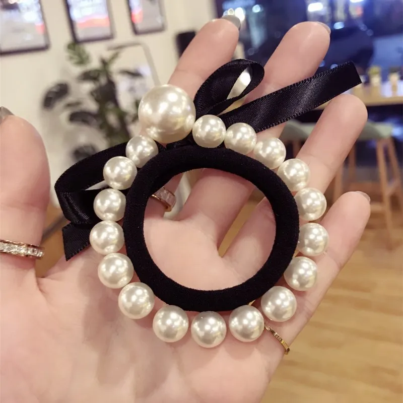 

Woman Big Pearl Hair Ties Fashion Korean Style Hairband Scrunchies Girls Ponytail Holders Rubber Band Hair Accessories
