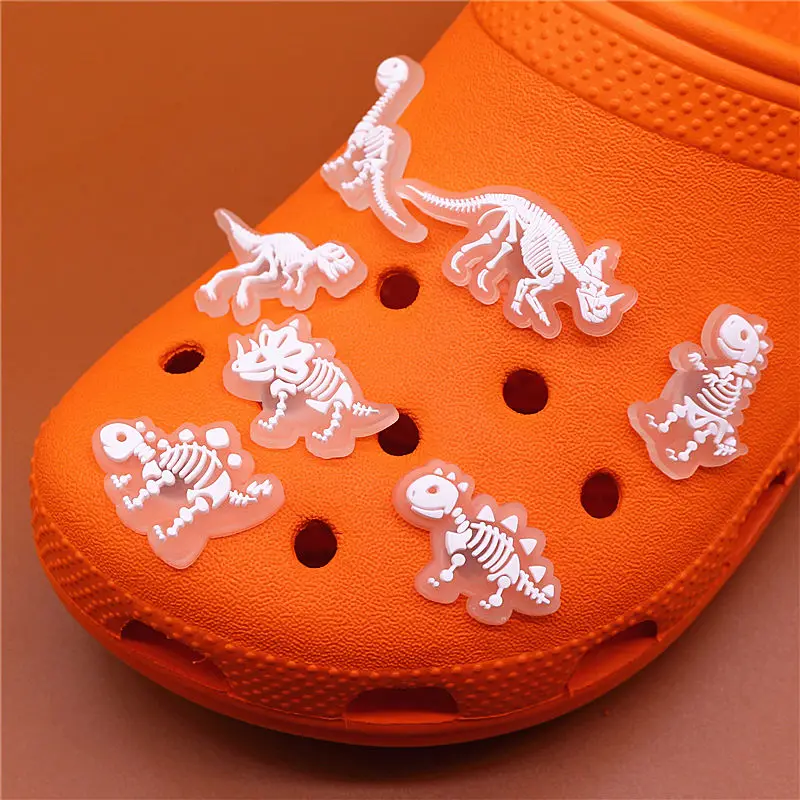 1pcs Luminous Shoe Charms Fluorescent White Dinosaur Skeleton PVC Shoe Buckle Decoration Fit Croc Jibz Party Kids Gifts U286