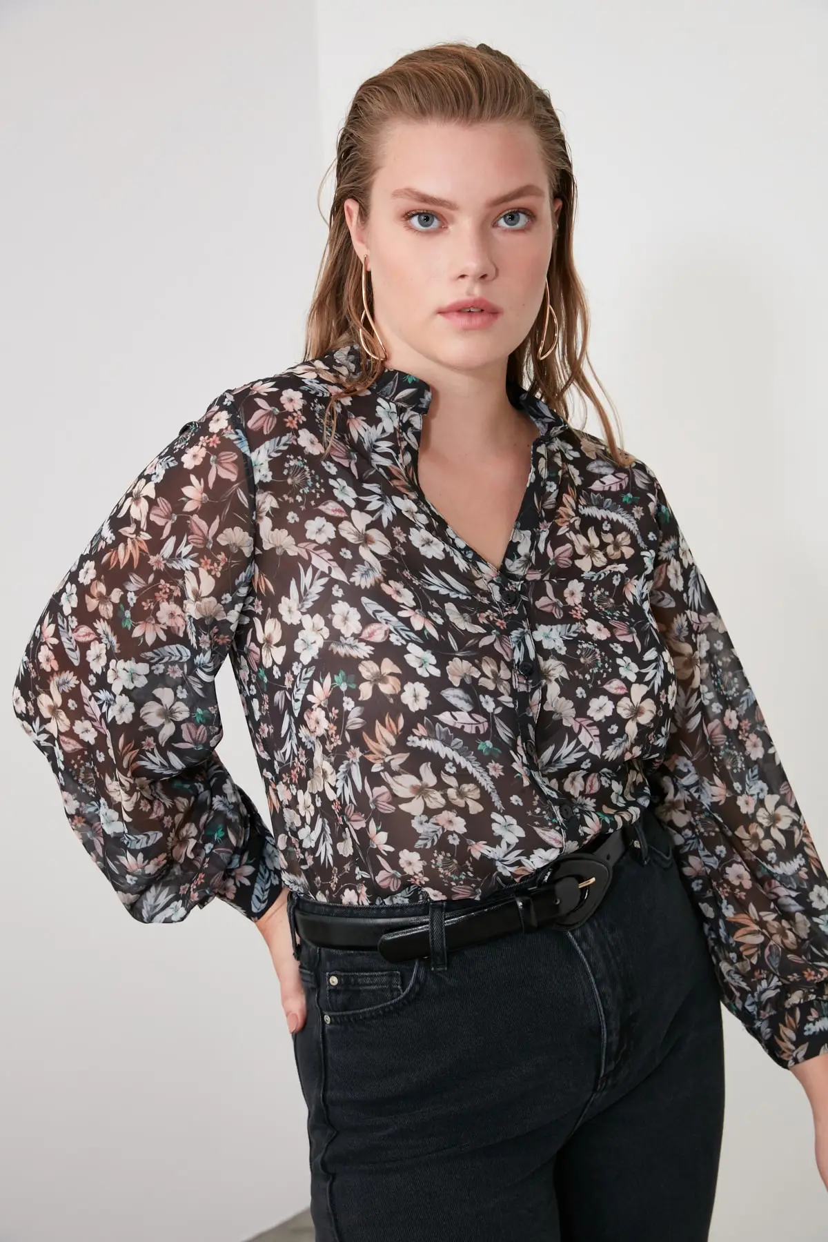 

Trendyol Floral Shirt TWOAW21GO0080
