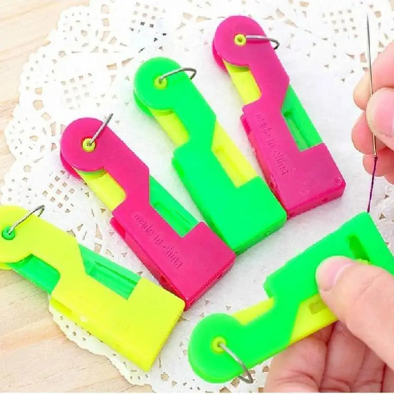 

1Pcs New Sewing Needle Threader Thimble Thread Tool Threader Elderly Guide Needle Easy Device Automatic Thread Sewing Supplies