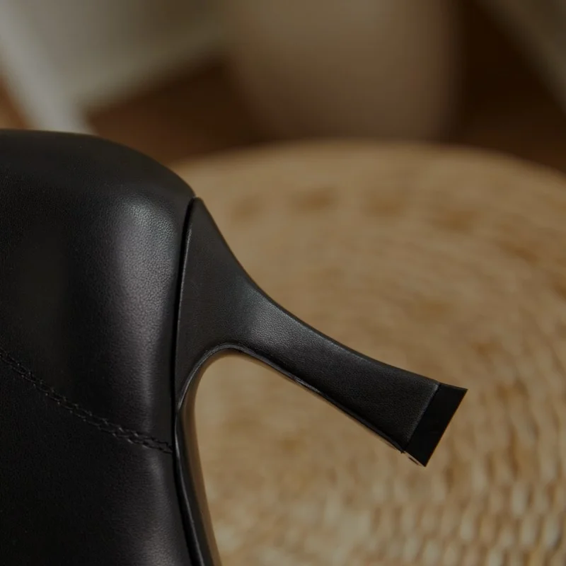 

Designer boots women luxury 2020 winter ladies shoes genuine leather square toe lace up cowboy white martin boots black booties