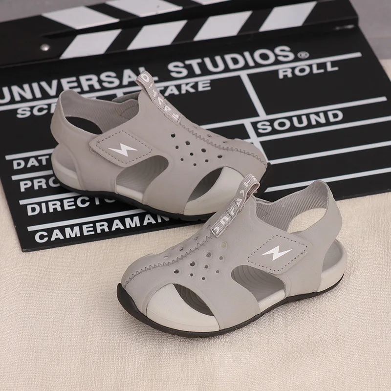 Сандалии детские кожаные мягкая подошва пляжная обувь модная на мягкой подошве