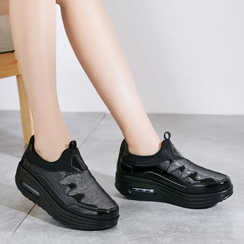 Брендовые кроссовки на танкетке стройнящие тонизирующие туфли обувь толстой