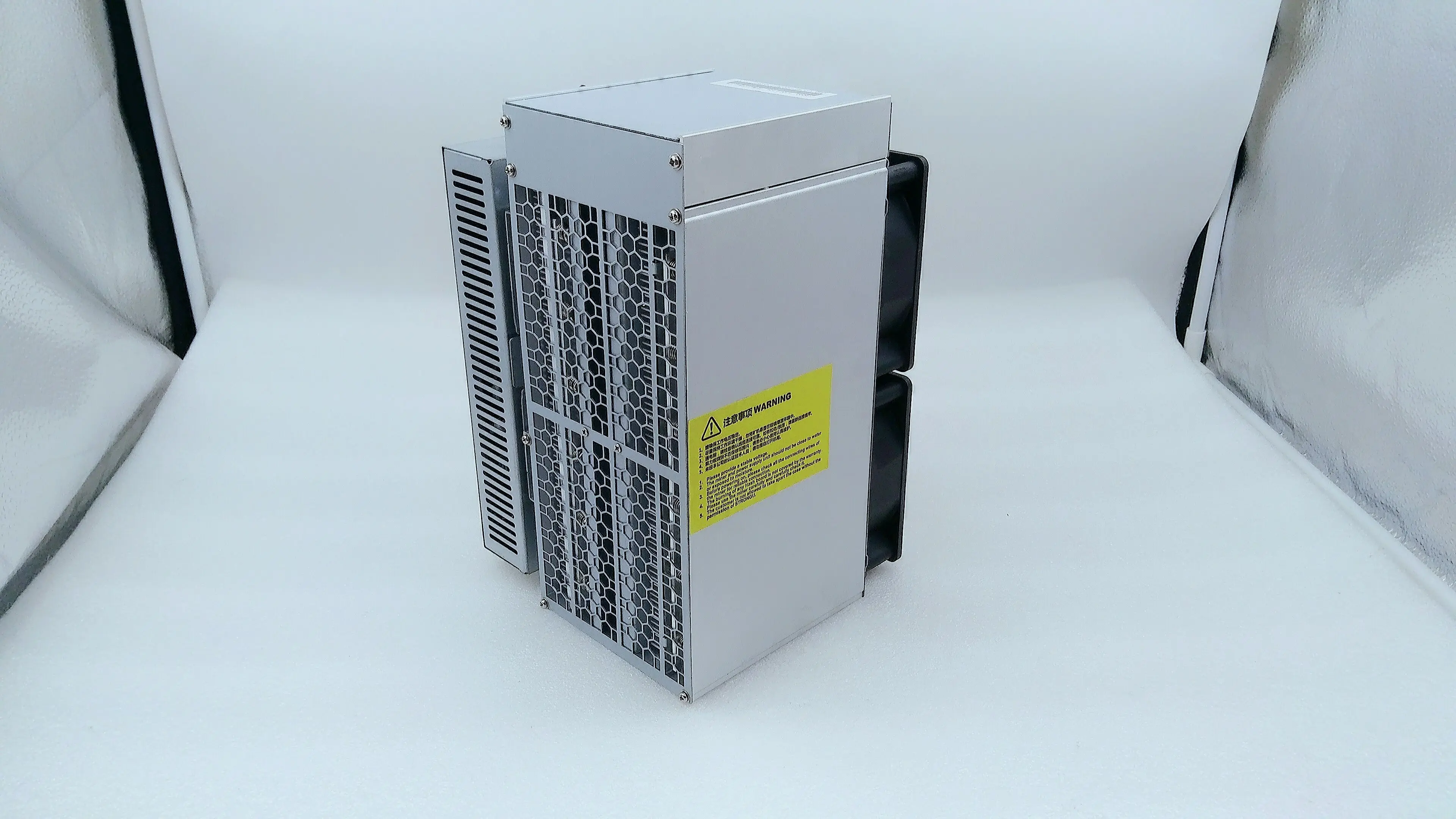 Старые майнеры Стронгу с блоком питания Майнер лучше чем Antminer D5 Baikal G28 X7 420g x11 -