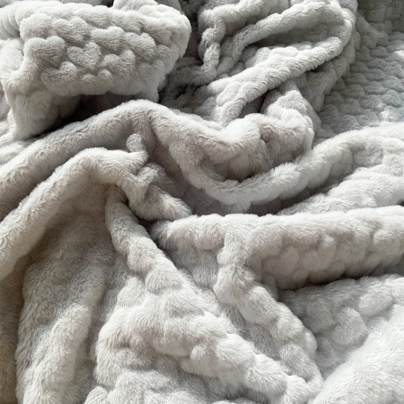

Small ball lambskin blanket simple gray love rabbit velvet sofa cover blanket full of girl heart nap blanket fleece blanket