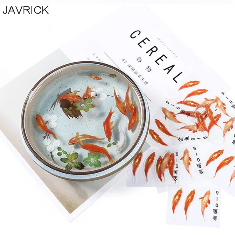 Наклейки со смолой. Наклейки с полимерной заливкой. Поднос с рыбками эпоксидная смола. Наклейки из смолы. Эпоксидные стикеры.