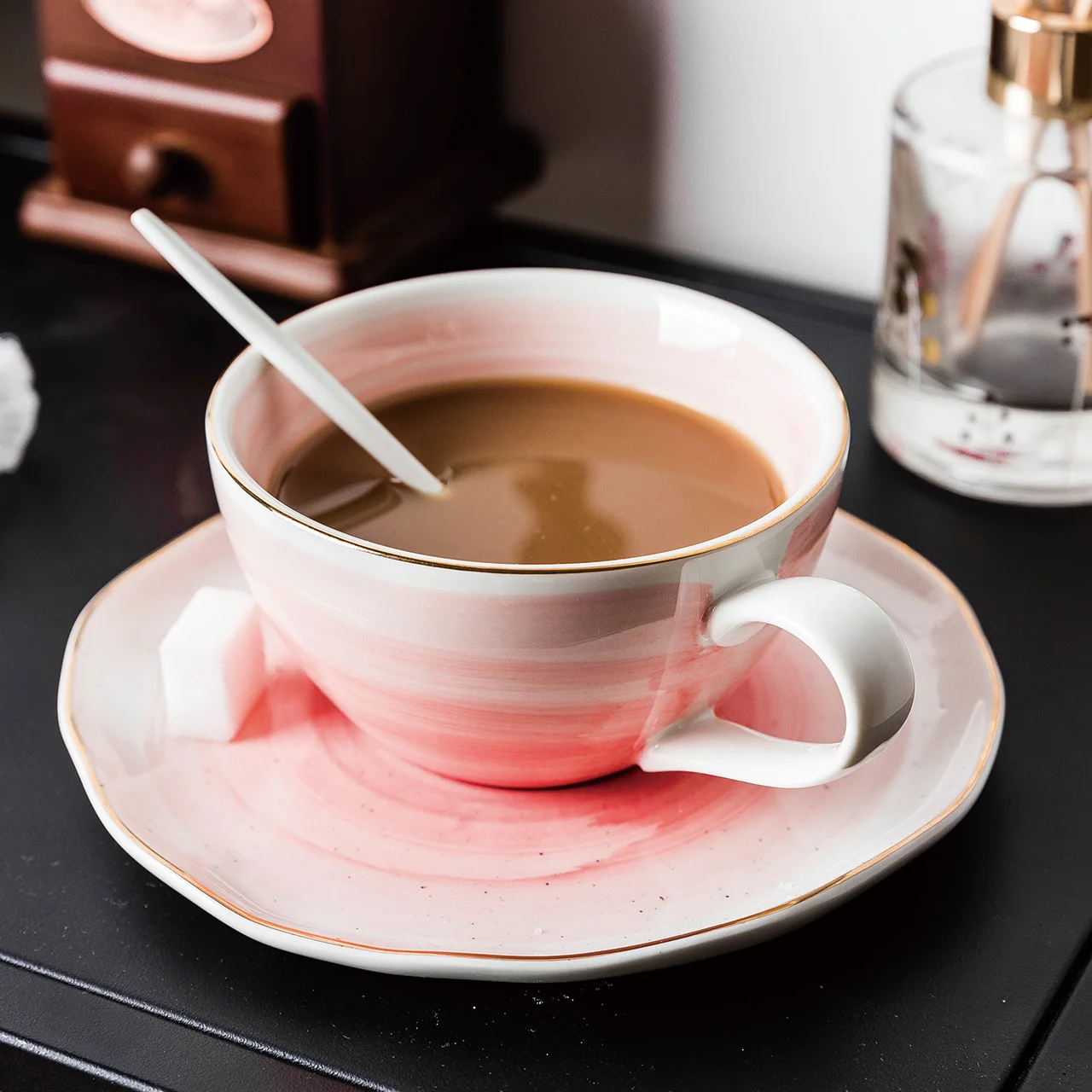 

Luxury Minimalist Bone China Coffee Cup Nordic Creative Luxury Blue Afternoon Tea Cups High Quality Home Cup and Saucer Set New