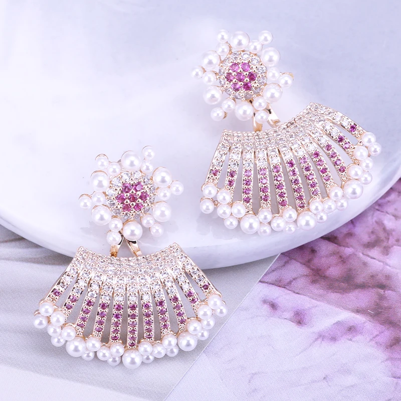 

Модные серьги в форме веера, серьги-гвоздики с искусственным жемчугом, роскошные серьги с кубическим цирконием для женщин, красивые серьги ...