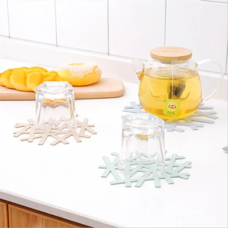 Пластиковая тарелка для кастрюли в форме снежинки нескользящая изоляционная