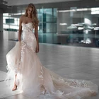 Платье свадебное кружевное без бретелек, с открытой спиной и аппликацией