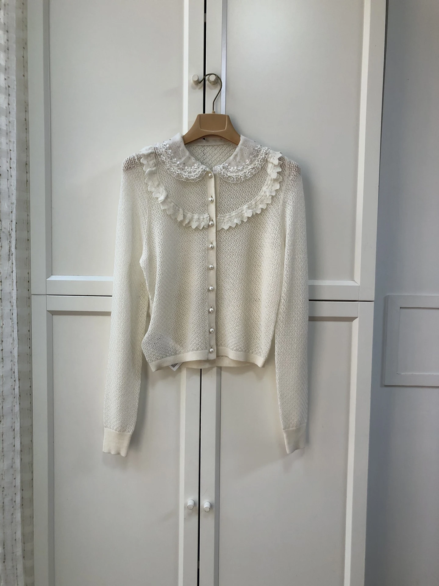 

Fashion Ladies 2021 New Long Sleeve Sexy Casual Cashmere Embroidered Lace Collar Cardigan 0305