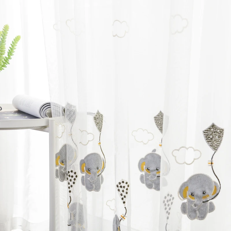 Чехол с откидной крышкой изображением слона из мультфильма детская комната