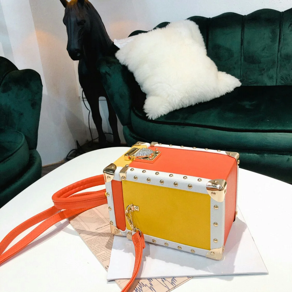 Известный бренд Роскошная алмазная пряжка сшивание цветная коробка стильная