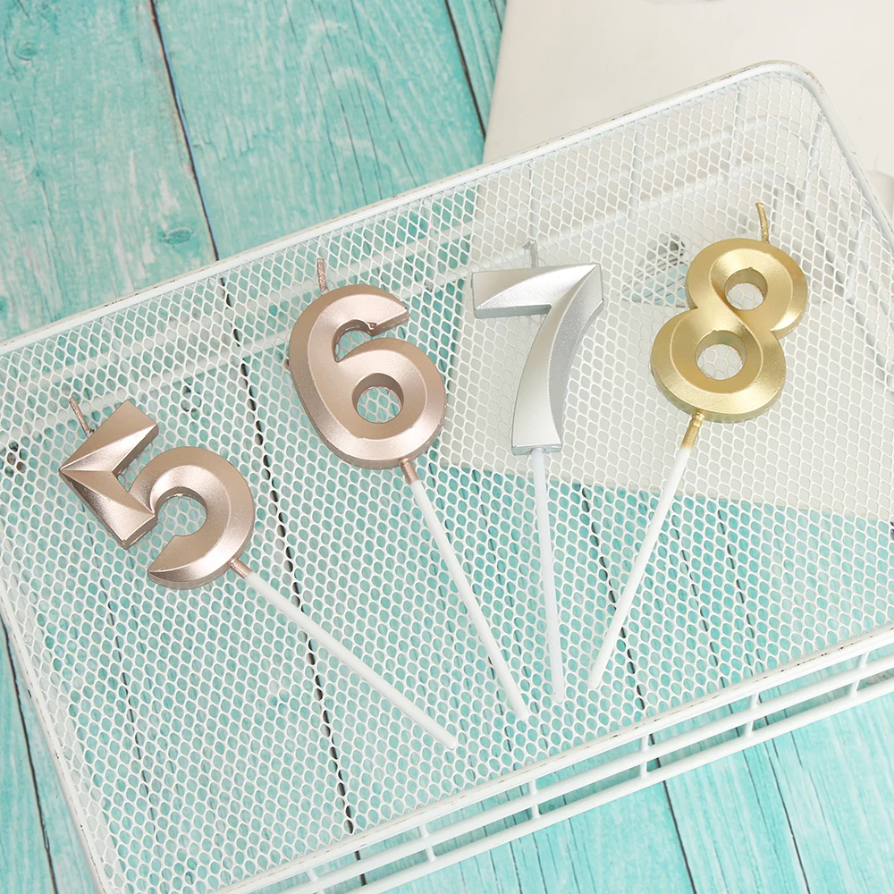 Парафиновые свечи с цифрами из АБС пластика золотого и серебряного цвета 1 шт. Topper