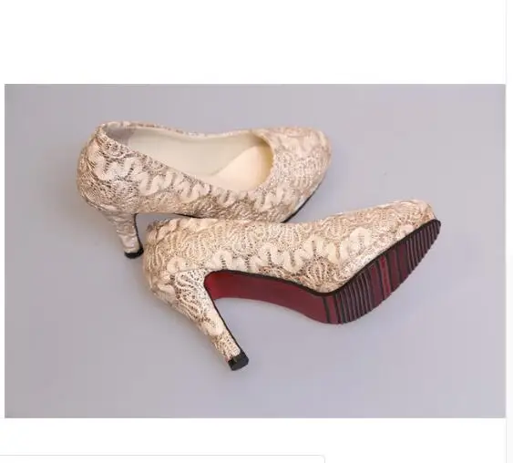 

Elegance Women Pumps Classic High Heels Shoes Red Round toe Lace Embroider Paltform Wedding Women Dress Shoes Plus Size 34-42