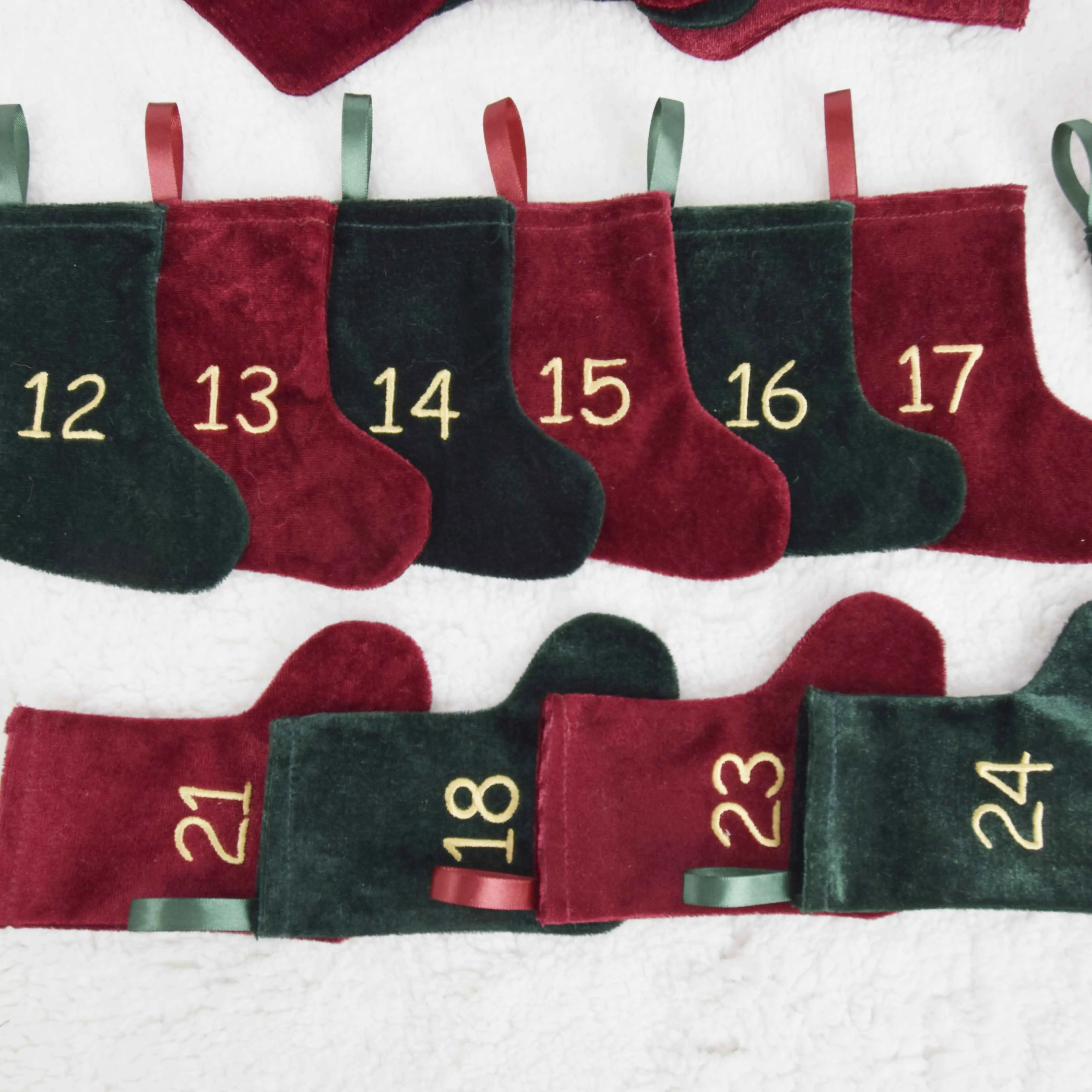 24pcs per set Christmas mini stocking decoration / embroidery numbers 1-24 an advent calendar socks/green and red | Дом и сад
