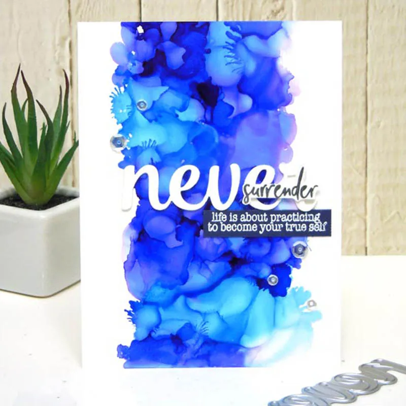 Металлические трафареты никогда не говоря вырезанные для изготовления карт