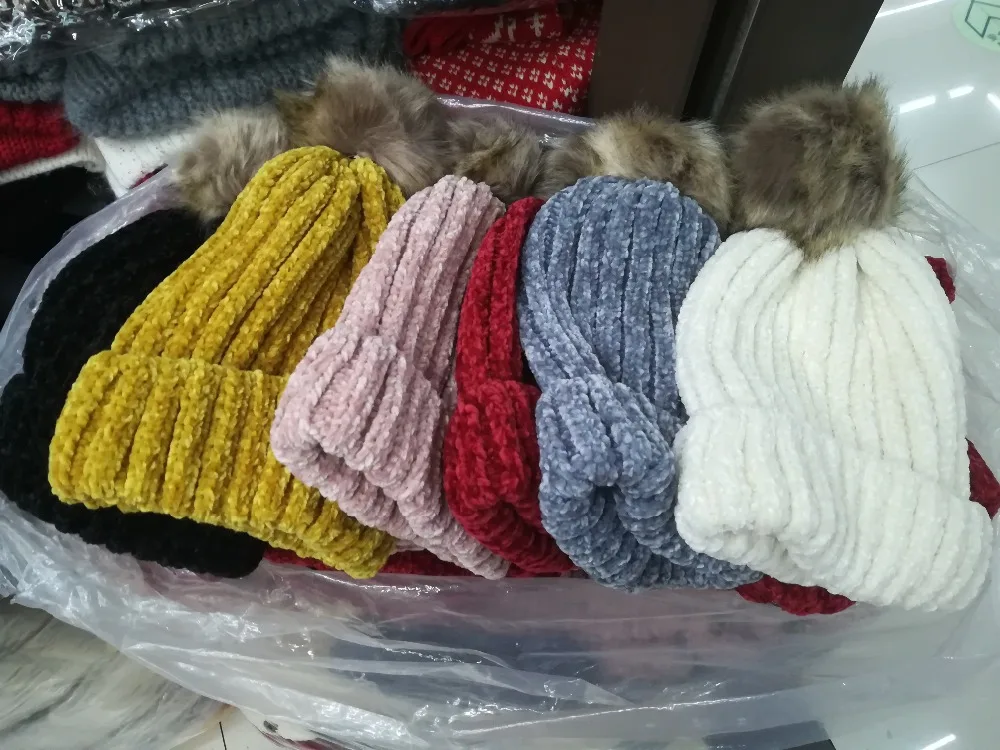 Новинка зимние теплые шапки с пышной опушкой из искусственного меха Pom pom трикотажные Шапки шапки бини шапки Для женщин Кабельное вязаные Skullies с ботиночки с помпончиками завитые без полей для мужчин