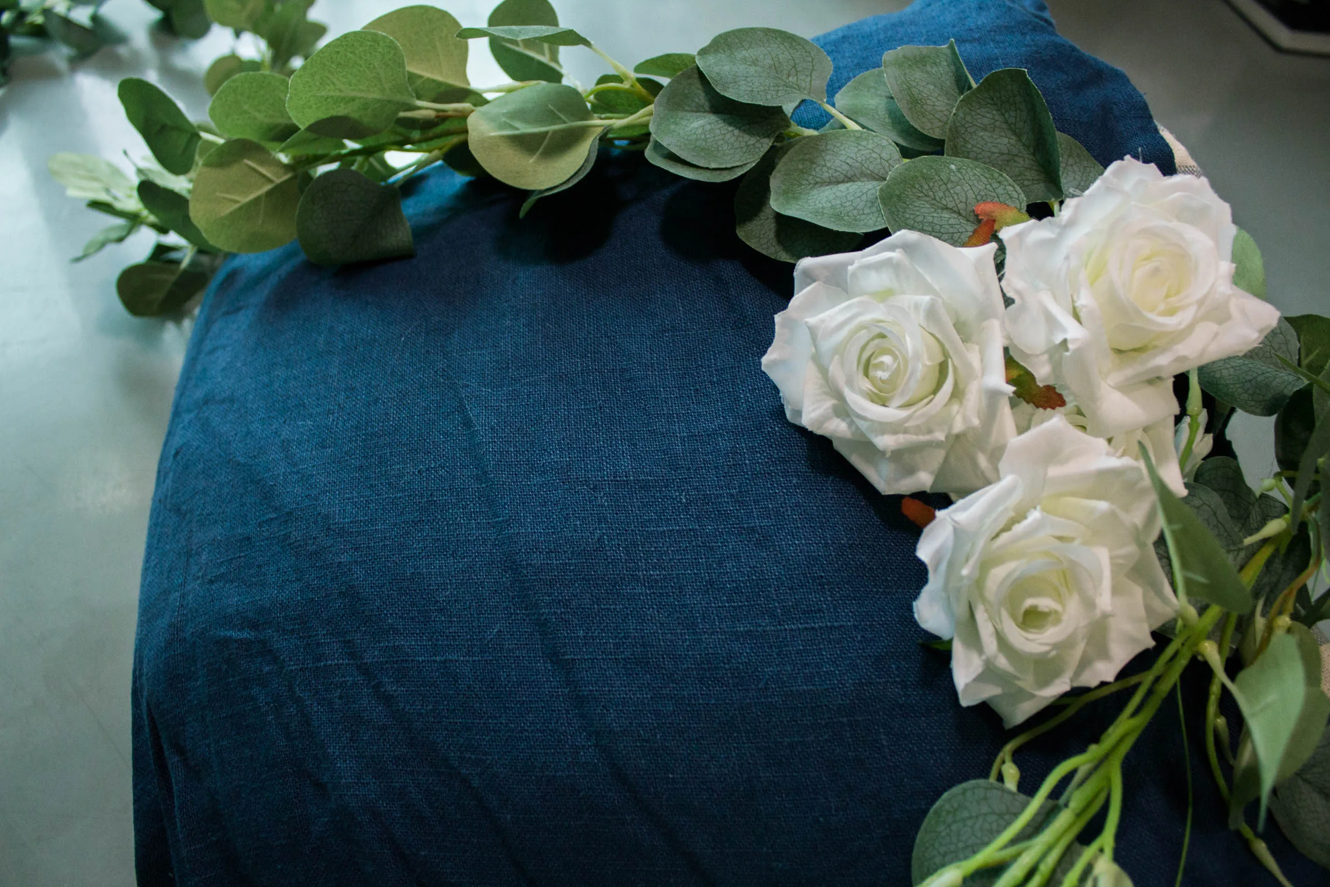 Artificial Vines With Artificial White Rose Flowers Set For DIY Wedding Backdrop Outdoor Party Festival Decor Home Decorations