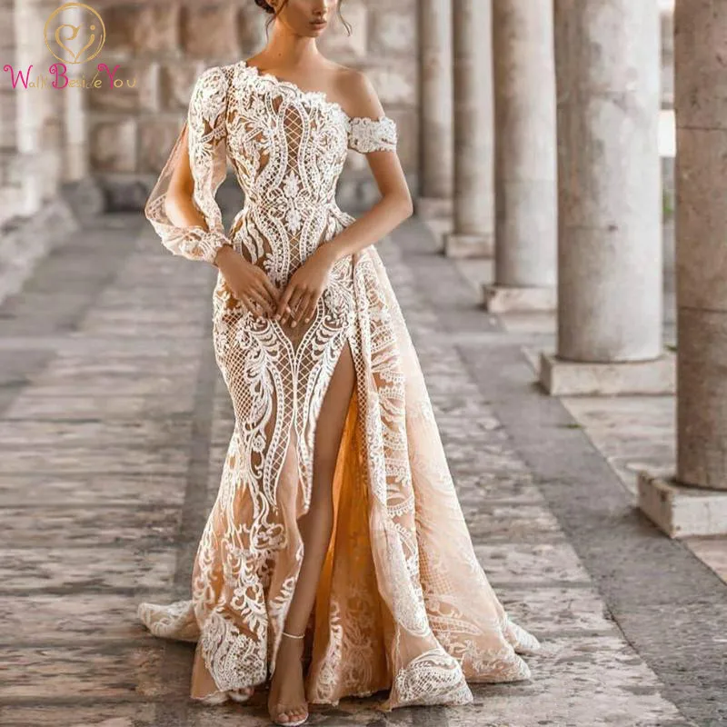 

Newest Graceful Wedding Dresses Champagne One Shoulder Thigh Slits Mermaid Bridal Gowns Long Sleeve Lace Appliques Vestidos De