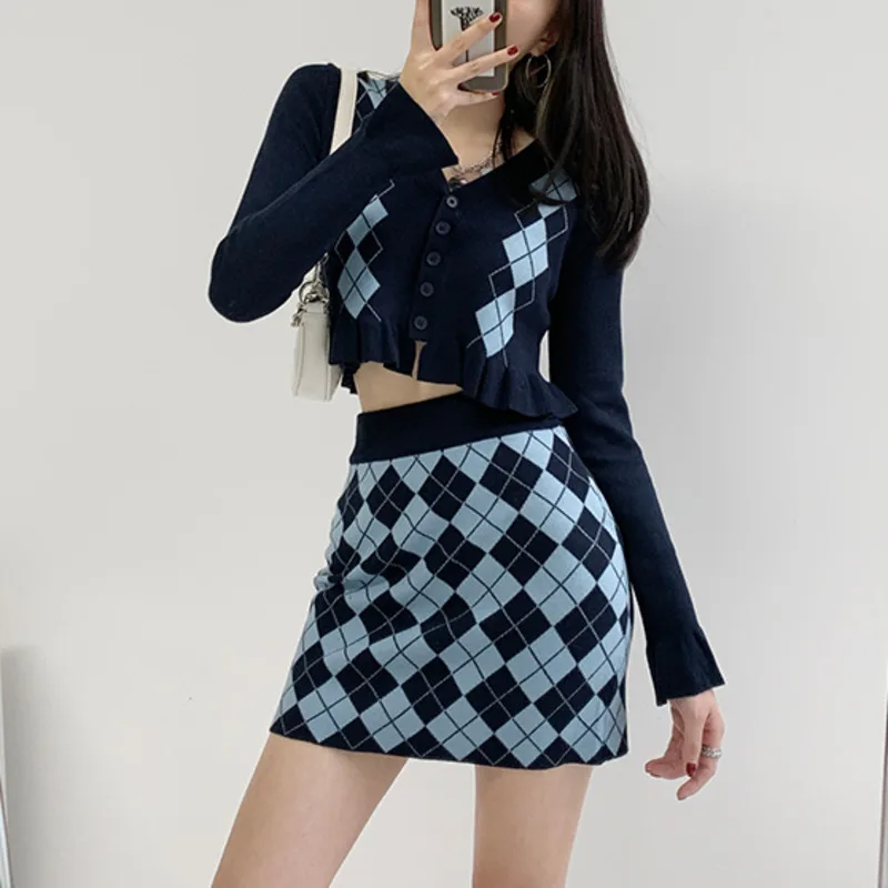 

WOMENGAGA Korean Contrast Diamond Lattice Knitting Two Piece Set V-neck With Ruched Cardigan + High Waist Package Hip Skirt Mo3x