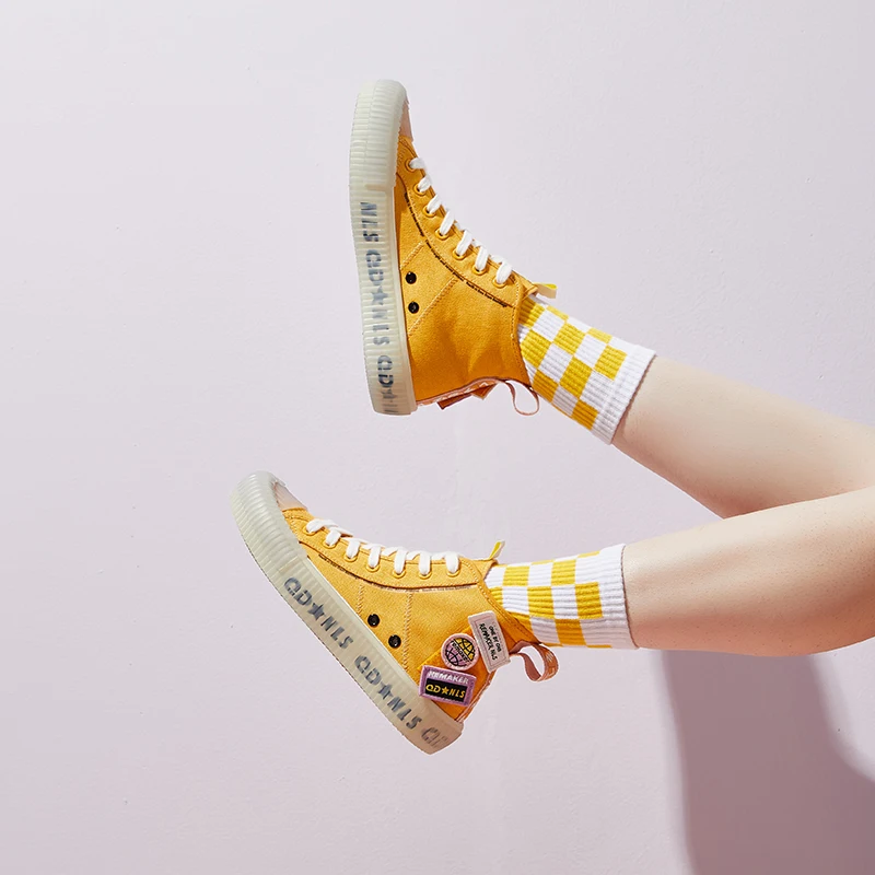 QIAODAN Canvas Flats Shoes 2022 Autumn New Breathable Yellow Low Top Vulcanized Shoes Fashion Sports Shoes Sneakers XM26211401