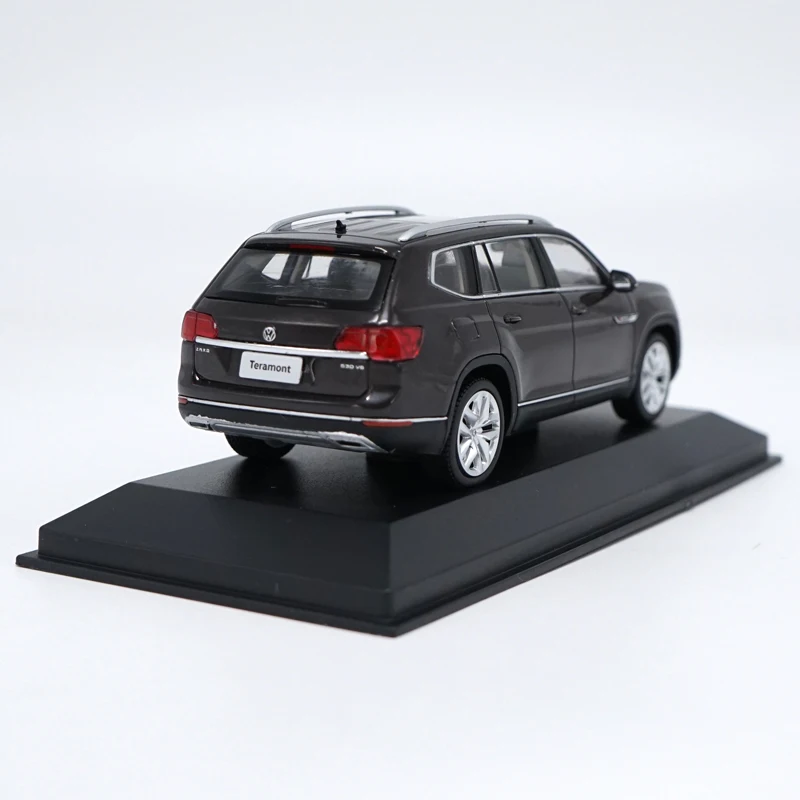 Высокая тщательная 1:43 VW TERAMONT2017 модель автомобиля из сплава статического металла