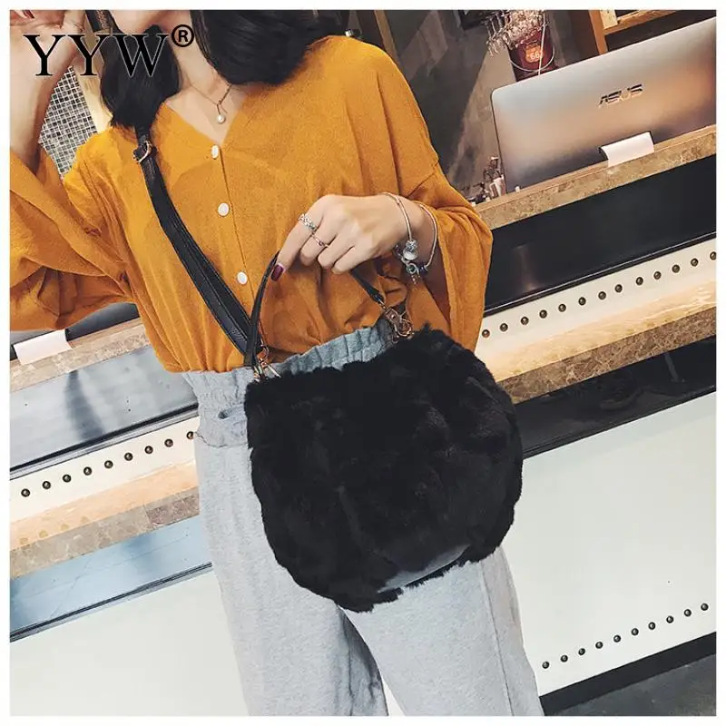

Women Bucket Bag Leopard Print Luxury Tote Handbags Vintage Ladies Plush Shoulder Bags Designer Crossbody Bag 2019 Winter New