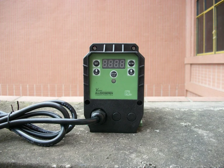 

High flow 10.02L/H , Frequency 160N/min Metering dosing pump diaphragm pump AC110V/220V