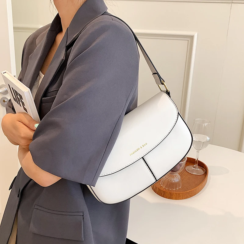 

Splicing PU Leather Armpit Baguette Bag for Women Designer Small Shoulder Purses and Handbags 2021 Luxury Tends Designer