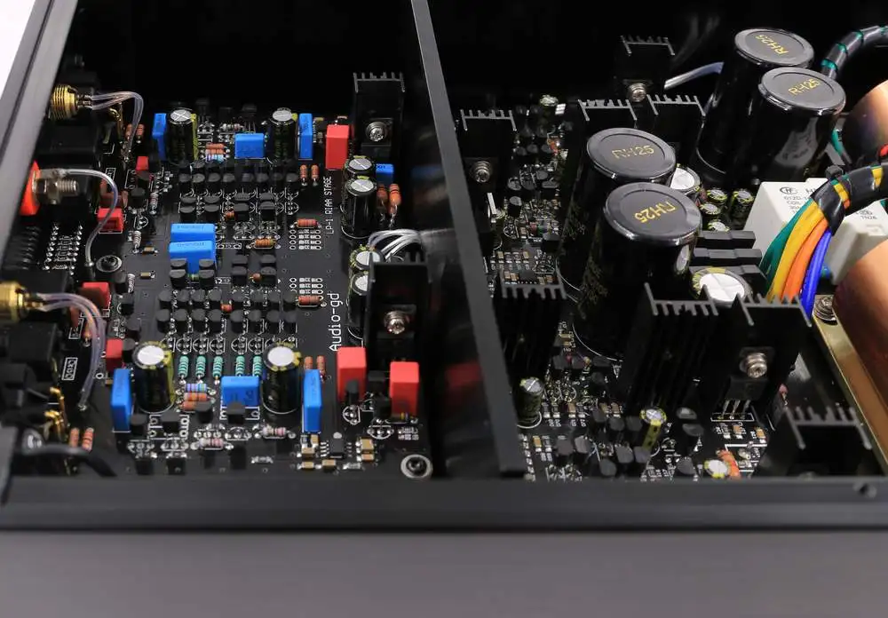 

Audio-GD LP-1HE RIAA phono amplifier Built-in regenerative power Class A regulated power supply feedback-free CAST technology