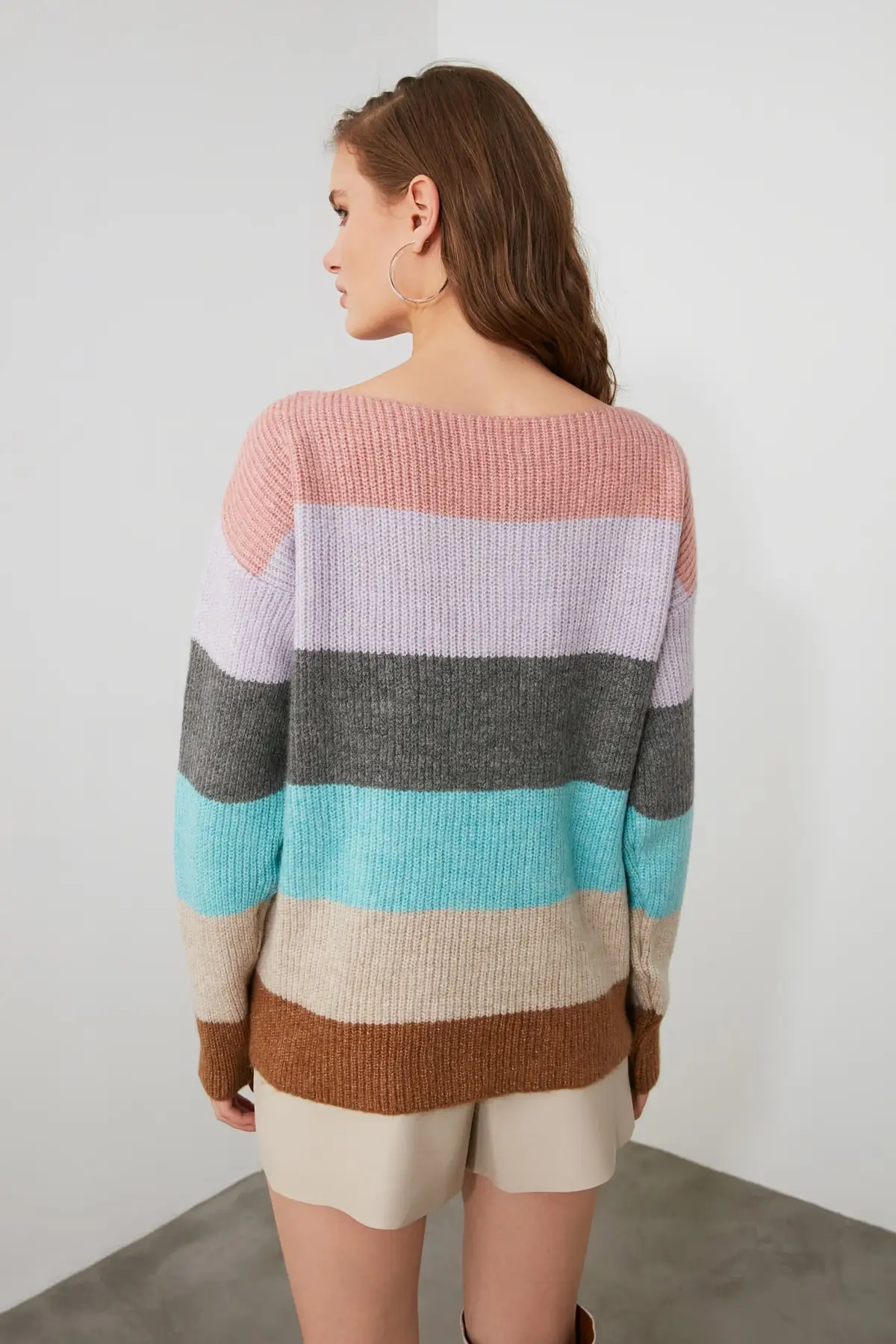 

Trendyol With Color Block Knitwear Sweater TWOAW21KZ1045