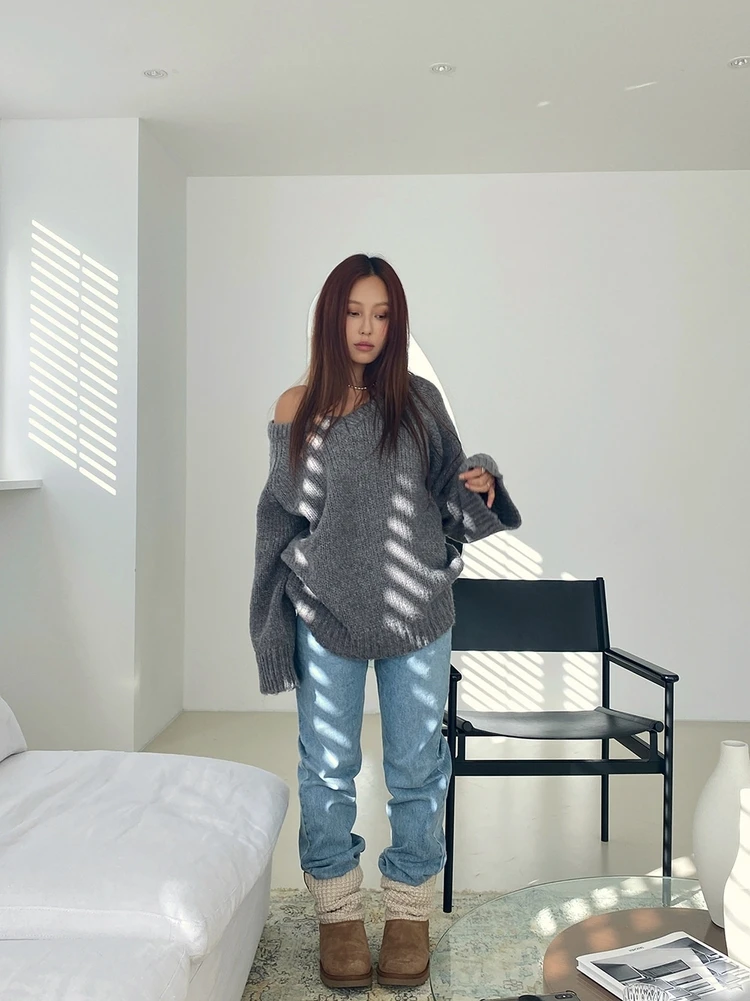 Женский длинный вязаный свитер Qiu dong синий с глубоким V-образным вырезом и