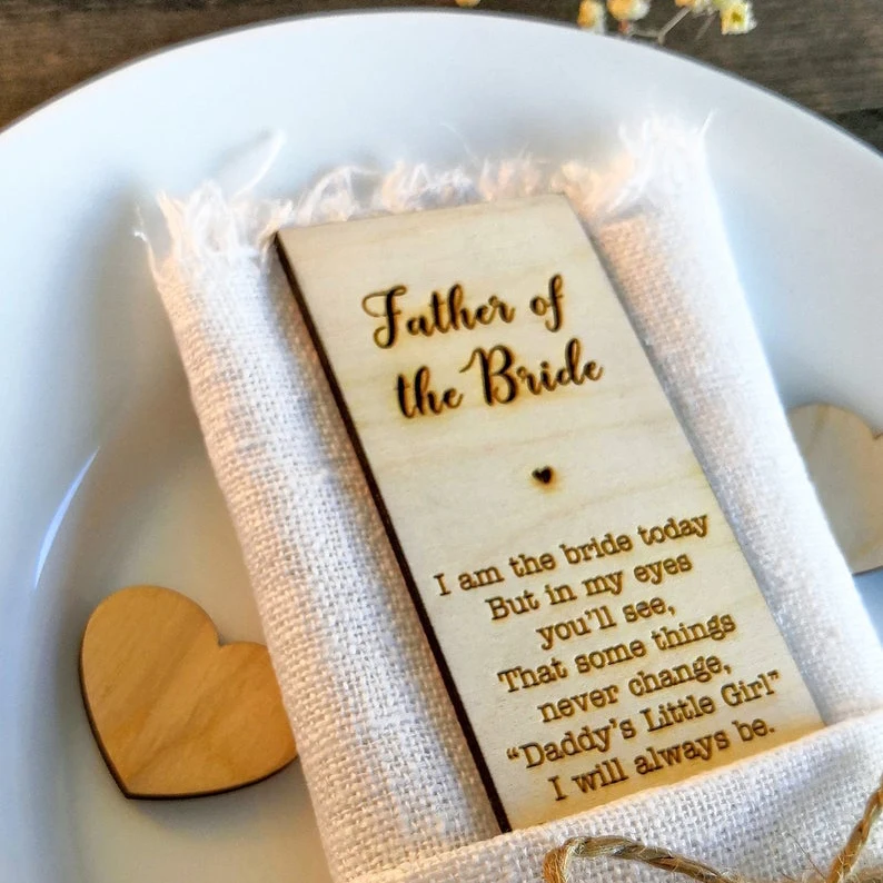 Деревянное место с отцом невесты Место карточка деревенский Свадебный