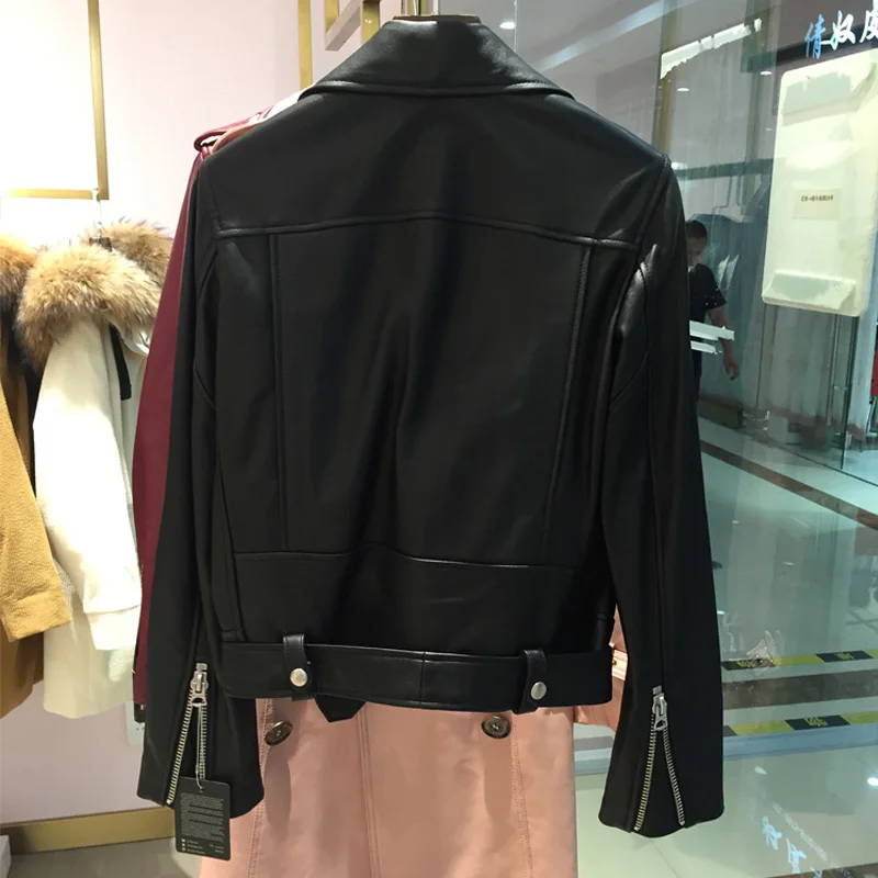 Куртка женская из искусственной кожи на молнии короткая в стиле байкера черная