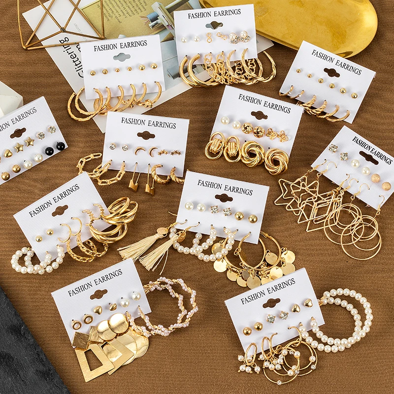 Моде комплект жемчужных серег золотые Цвет металлический геометрические