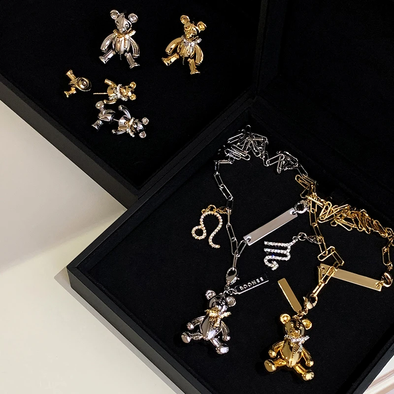 

Original design fashion three dimensional inlaid cub constellation clavicle chain earring Brooch female necklace