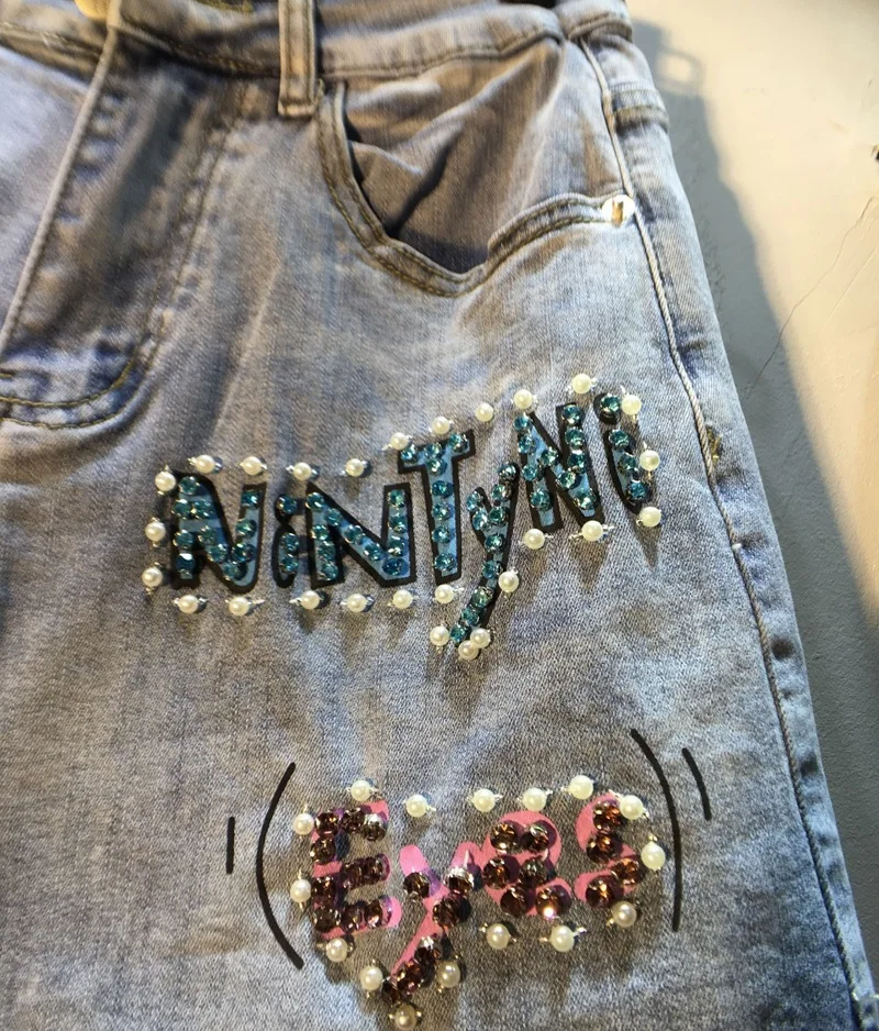 

2021 Summer New Women Beaded Sequins Letters High Waist Slim Wide-Leg Denim Shorts Women Straight Leg Stretchy Jeans Streetwear