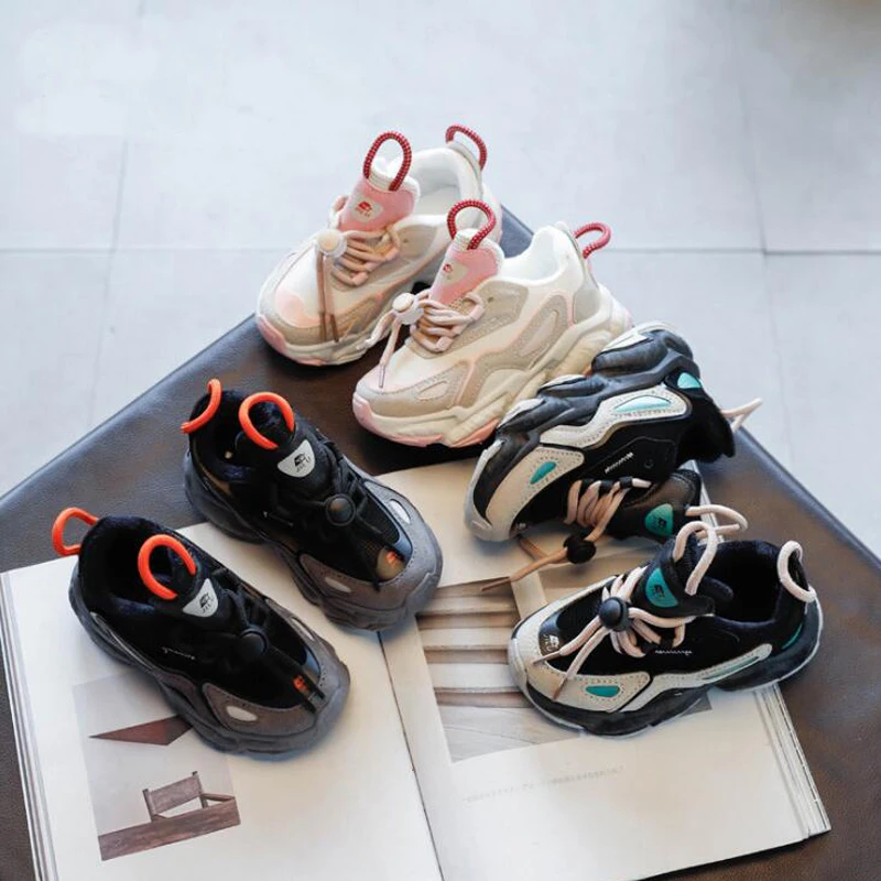 Кроссовки для мальчиков и девочек весенне-осенние разноцветные в стиле пэчворк