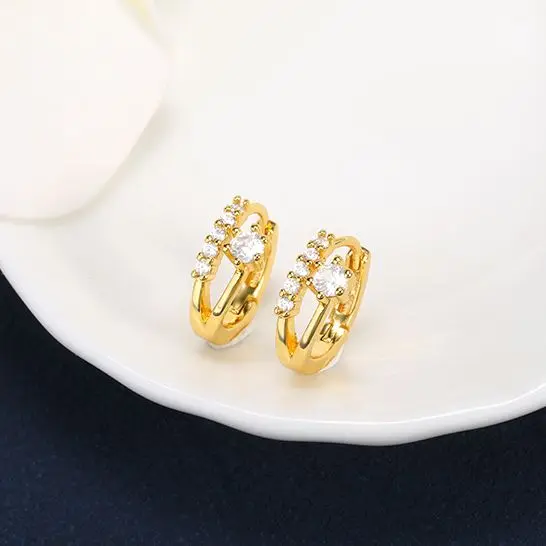 

Fashion Gold Crystal Ear Clips Ear Cuff For Women Men Piercing Fake Cartilage Earrings Clip Earrings Wholesale Jewelry Wholesale