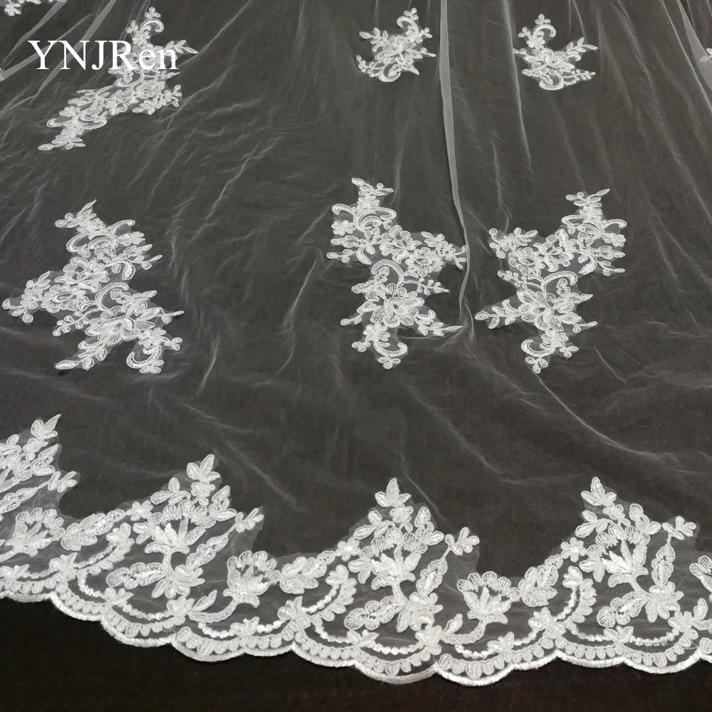 Фата свадебная белая/цвета слоновой кости кружевная с металлическим гребнем