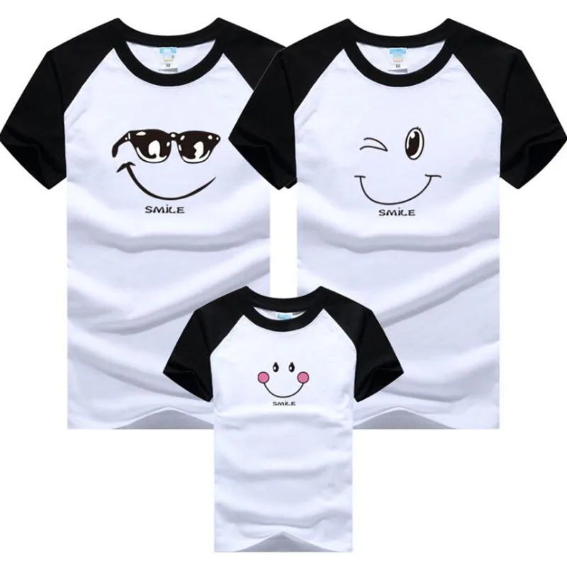 Семейная одежда футболка летние рисунком в виде улыбающихся рожиц для папы мамы