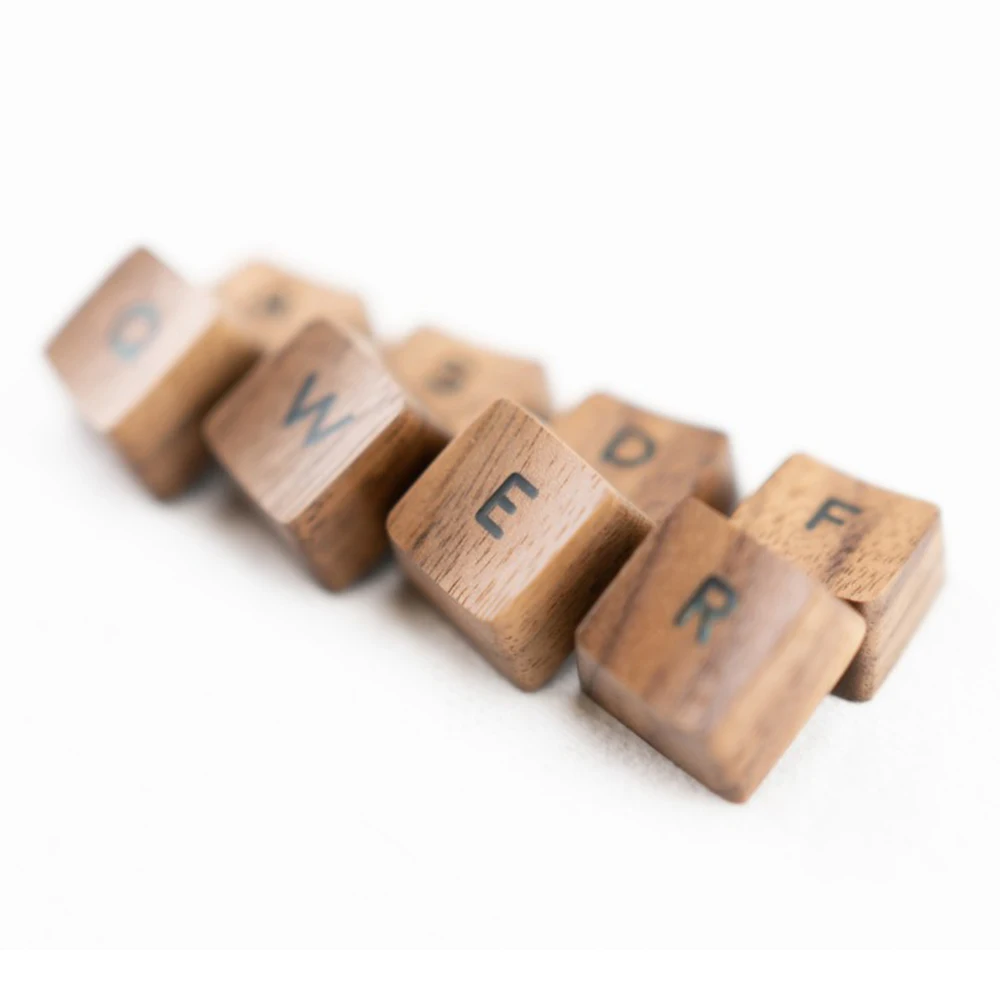 Колпачки для ключей из массива черного ореха с подсветкой механической