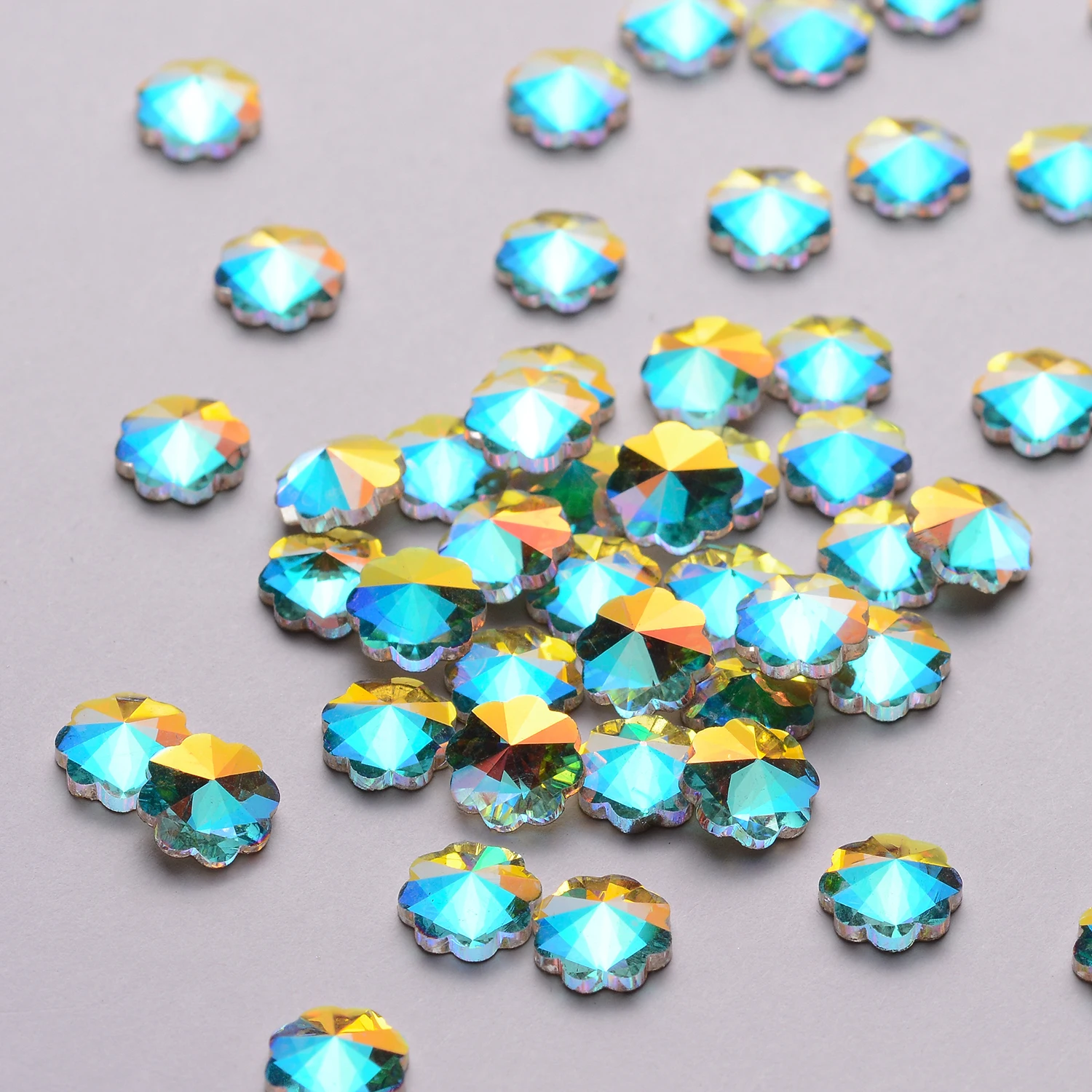 Plum blossom-8mm 30pcs Golden Back AB Color Flatbacks No-Hotfix Rhinestones CRYSTAL Nail Art Crystal Flat Back Rhinestones For Nails - Цвет: Plum blossom-8mm