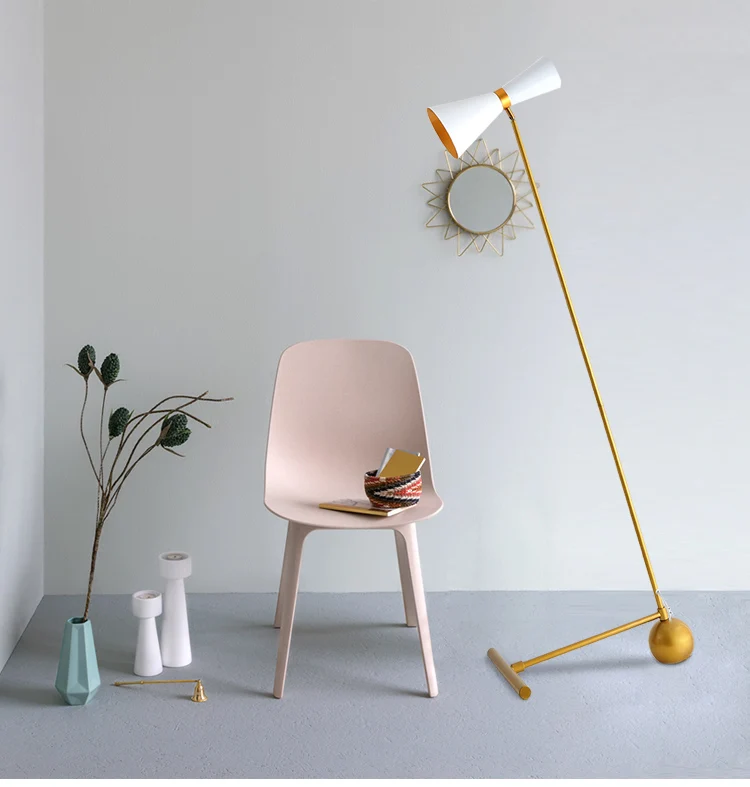 Светильник напольный светодиодный золотистый E27 лампа с 1 колонкой и динамиком