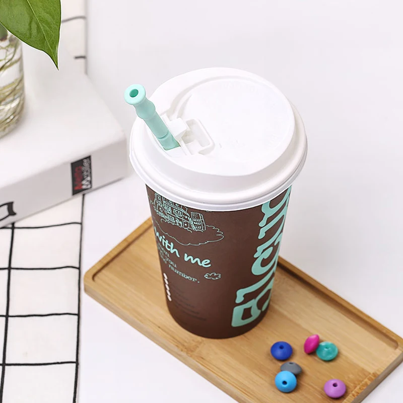 Collapsible Silicone Straw Reusable Folding Drinking Straw with Carrying Case and Cleaning Brush for Travel, Home, Office Drinks