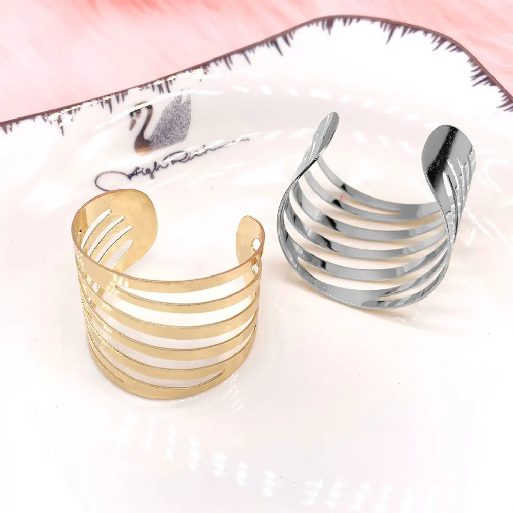

Napkin Buckles Table Decor Back Pattern Wedding Napkin Rings Table Decoration Hollow Out Family Gatherings Napkin Buckle Holder