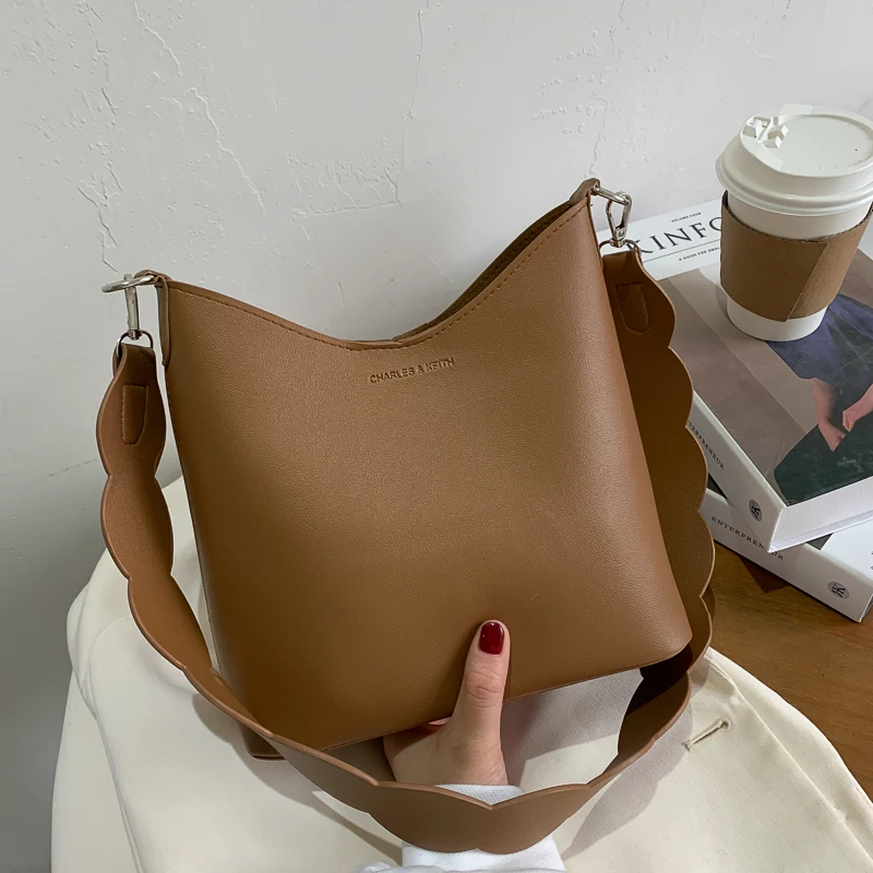 

Shoulder Designer Bags Famous Brand Handbags Famale Girl Lady High Quality Handbag Knitting Fashion Crossbody Bag For Women