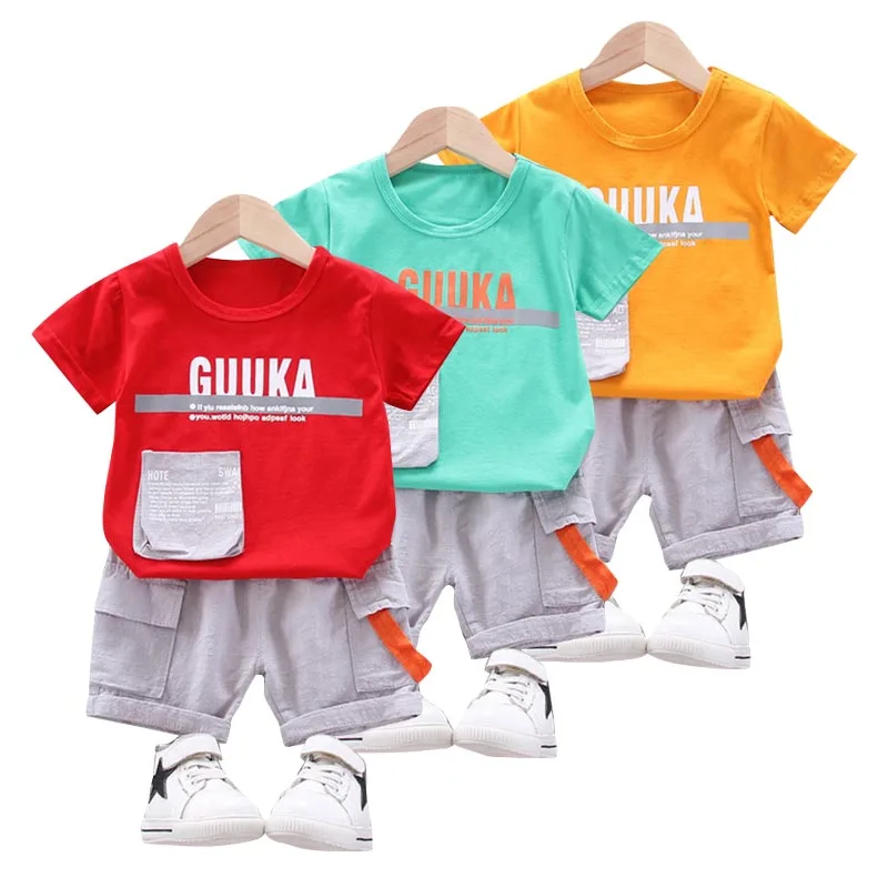 

Детская футболка с надписью и карманами + модные шорты, повседневный костюм для маленьких мальчиков, Летний Новый комплект