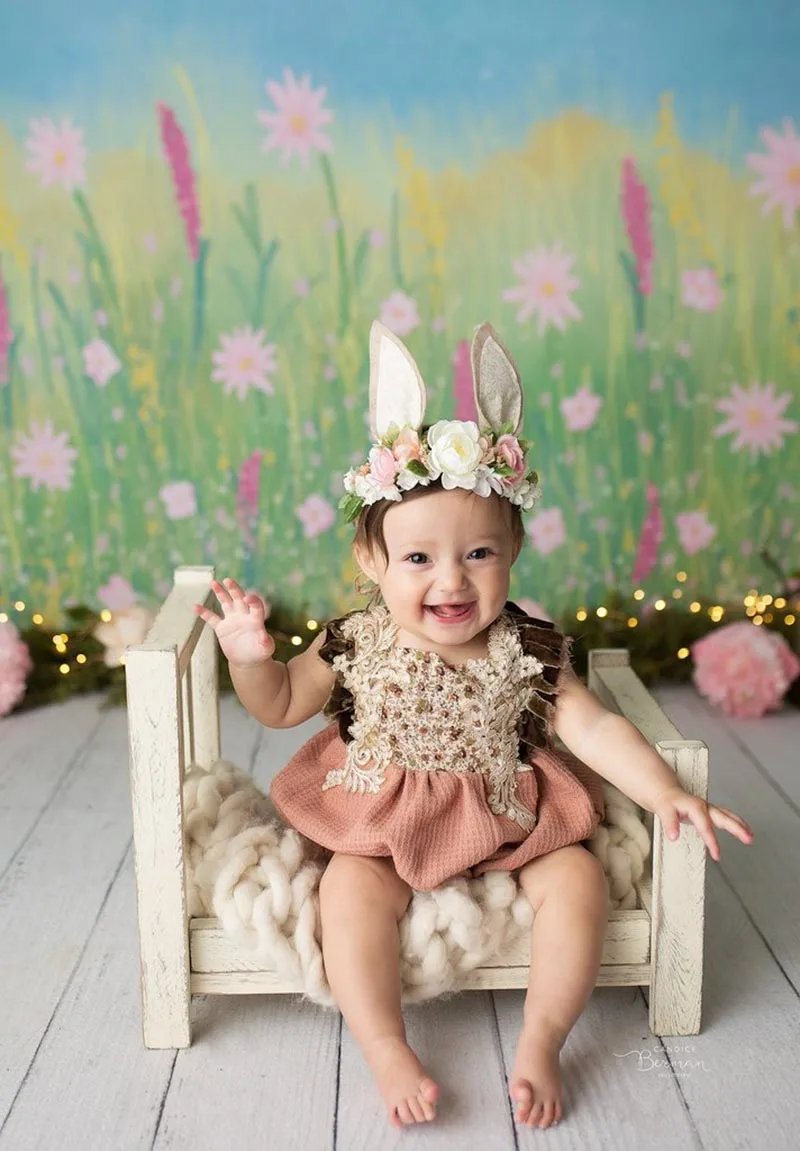 Весенний фон для фотосъемки новорожденных детей с изображением зеленой травы